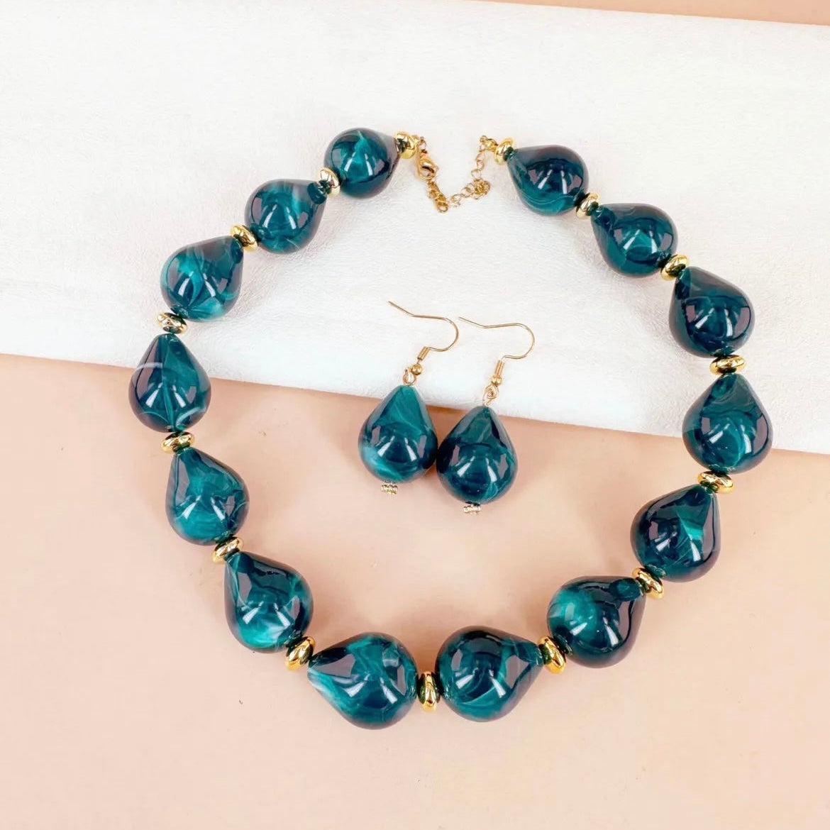 Collier et boucles d’oreilles Gouttes